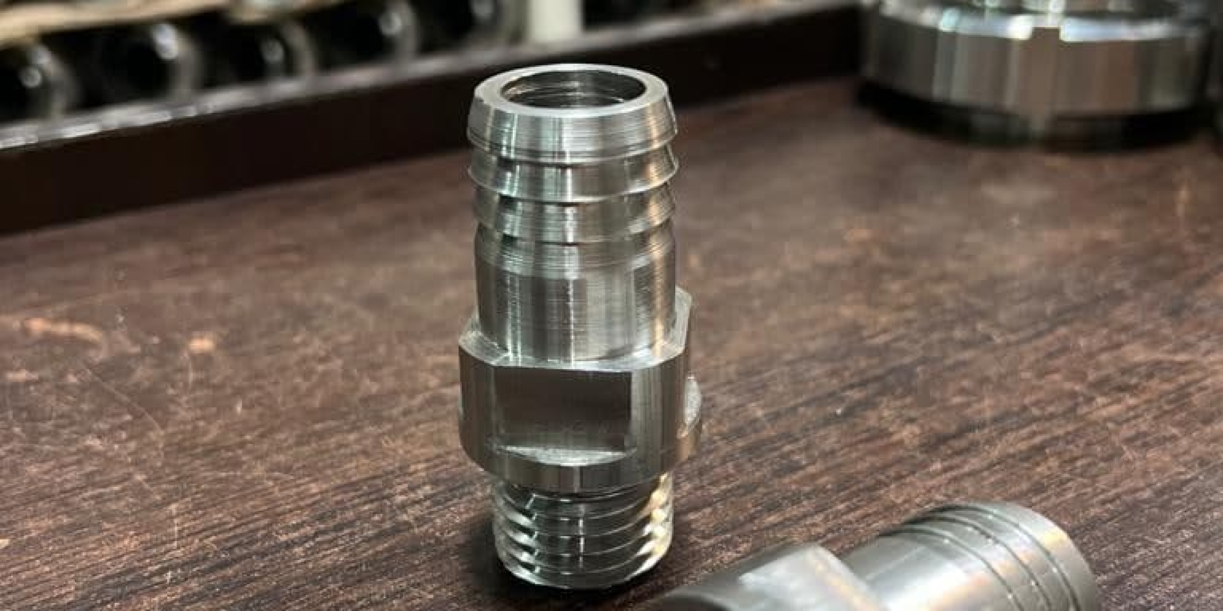 طراحی و تولید سر شلنگی استیل سفارشی